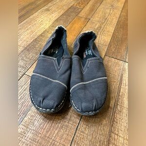 Navy blue Bobs. Size 7